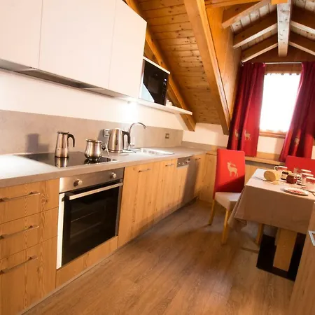 Artic Lägenhet Campitello di Fassa
